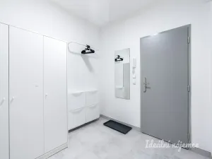 Pronájem bytu 2+kk, Praha - Kyje, Za černým mostem, 42 m2