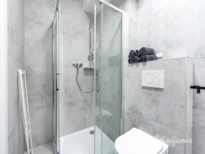 Pronájem bytu 2+kk, Praha - Kyje, Za černým mostem, 42 m2