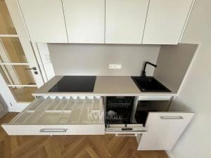 Pronájem bytu 2+kk, Praha - Vinohrady, Vinohradská, 55 m2