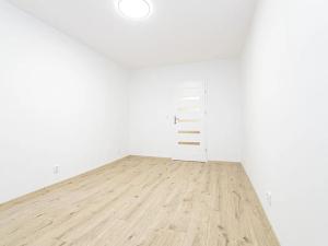 Pronájem bytu 2+kk, Ostrava, Svazácká, 53 m2