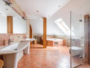 Prodej rodinného domu, Srubec, Ke Hřišti, 282 m2
