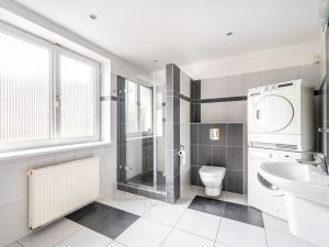 Prodej rodinného domu, Srubec, Ke Hřišti, 282 m2