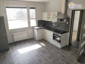 Pronájem bytu 2+kk, Hradec Králové - Moravské Předměstí, Štefánikova, 34 m2