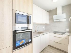 Prodej bytu 3+kk, Pardubice - Polabiny, Bělehradská, 60 m2