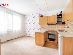 Prodej bytu 1+1, Karlovy Vary - Stará Role, Závodu míru, 38 m2