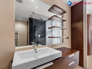 Prodej bytu 3+kk, Praha - Břevnov, Šlikova, 121 m2