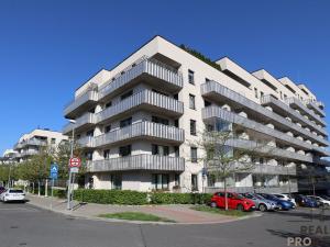 Pronájem bytu 1+kk, Praha - Strašnice, Zvěřinova, 38 m2