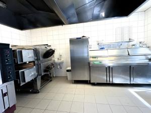Pronájem obchodního prostoru, Praha - Žižkov, Hartigova, 97 m2