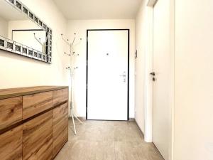 Pronájem bytu 1+kk, Praha - Modřany, Mezi vodami, 31 m2