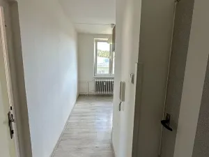 Pronájem bytu 1+1, Nová Role, Pod Nádražím, 36 m2
