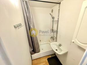 Prodej bytu 1+kk, Strakonice - Strakonice II, Na Ohradě, 33 m2