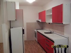 Pronájem bytu 3+1, Praha - Řepy, Nevanova, 76 m2