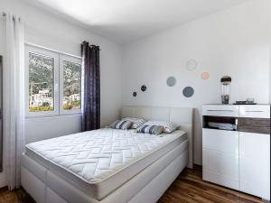 Prodej bytu 3+kk, Petrovac, Černá Hora, 53 m2