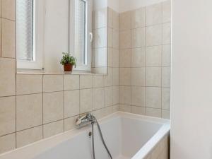 Prodej bytu 2+1, Praha - Libeň, Na stráži, 48 m2