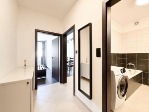 Pronájem bytu 2+kk, Praha - Střížkov, Makedonská, 56 m2