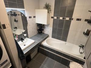 Pronájem bytu 3+kk, Pardubice - Trnová, Jozefa Gabčíka, 85 m2