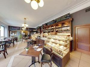 Pronájem restaurace, Praha - Nusle, Jaromírova, 353 m2