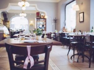 Pronájem restaurace, Praha - Nusle, Jaromírova, 353 m2