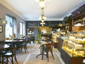 Pronájem restaurace, Praha - Nusle, Jaromírova, 353 m2