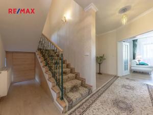 Prodej rodinného domu, Svárov, Ptická, 271 m2