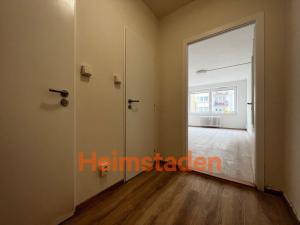 Pronájem bytu 1+kk, Orlová - Lutyně, Masarykova třída, 27 m2