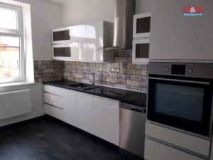 Prodej bytu 2+1, Krnov - Pod Bezručovým vrchem, Revoluční, 88 m2