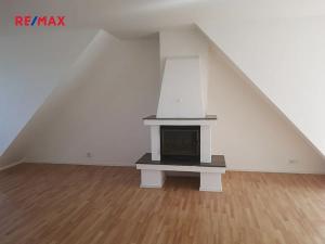 Pronájem bytu 2+kk, Praha - Strašnice, Radošovická, 60 m2