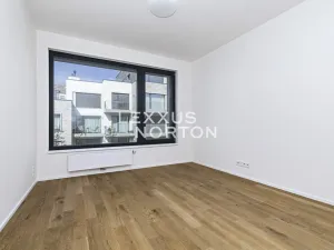 Pronájem bytu 2+kk, Praha - Holešovice, U průhonu, 51 m2