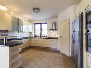 Pronájem vily, Praha - Nebušice, Spojová, 410 m2