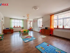 Prodej vícegeneračního domu, Valeč, Široká, 688 m2