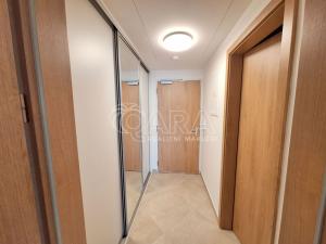 Pronájem bytu 1+kk, Praha - Hloubětín, Poděbradská, 32 m2