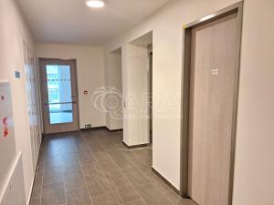 Pronájem bytu 1+kk, Praha - Hloubětín, Poděbradská, 32 m2