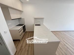 Pronájem bytu 1+kk, Zlín, Kvítková, 33 m2