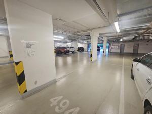 Pronájem garážového stání, Praha - Žižkov, Olšanská, 20 m2