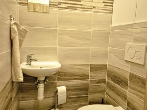 Prodej bytu 2+kk, Praha - Lochkov, Cementářská, 46 m2