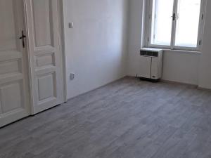 Pronájem bytu 2+1, Praha - Vinohrady, Rybalkova, 58 m2