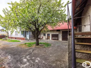 Prodej rodinného domu, Netřebice, 242 m2