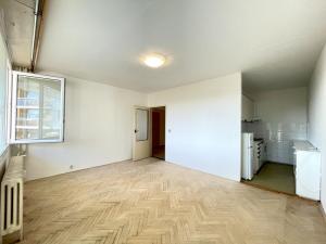Pronájem bytu 2+kk, Brno - Bohunice, Uzbecká, 4488 m2