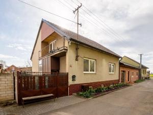 Prodej podílu rodinného domu, Moravská Nová Ves, Na Rynku, 98 m2