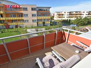 Pronájem bytu 2+kk, Praha - Kyje, Sicherova, 50 m2