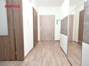 Pronájem bytu 2+kk, Praha - Kyje, Sicherova, 50 m2