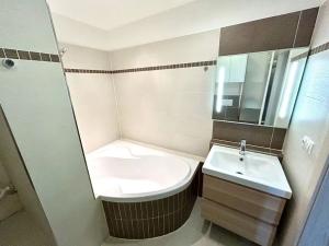 Pronájem bytu 2+kk, Hradec Králové, Durychova, 47 m2