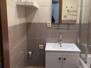 Prodej bytu 2+kk, Most, Komořanská, 33 m2