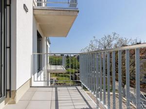 Pronájem bytu 2+kk, Praha - Břevnov, Bělohorská, 50 m2