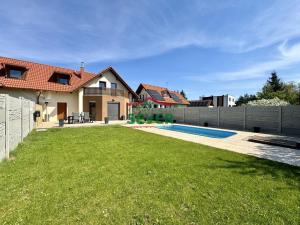 Prodej rodinného domu, Praha - Újezd nad Lesy, Novosibřinská, 220 m2