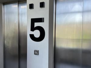 Pronájem bytu 3+kk, Praha - Smíchov, U Blaženky, 80 m2
