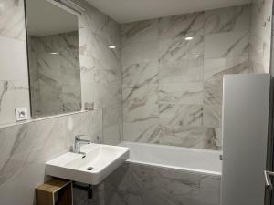 Pronájem bytu 3+kk, Praha - Smíchov, U Blaženky, 80 m2