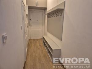 Prodej bytu 2+kk, Praha - Nusle, U Svépomoci, 52 m2