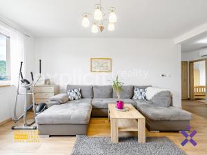 Pronájem bytu 3+1, Vizovice, Masarykovo nám., 78 m2