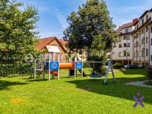 Pronájem bytu 3+1, Vizovice, Masarykovo nám., 78 m2